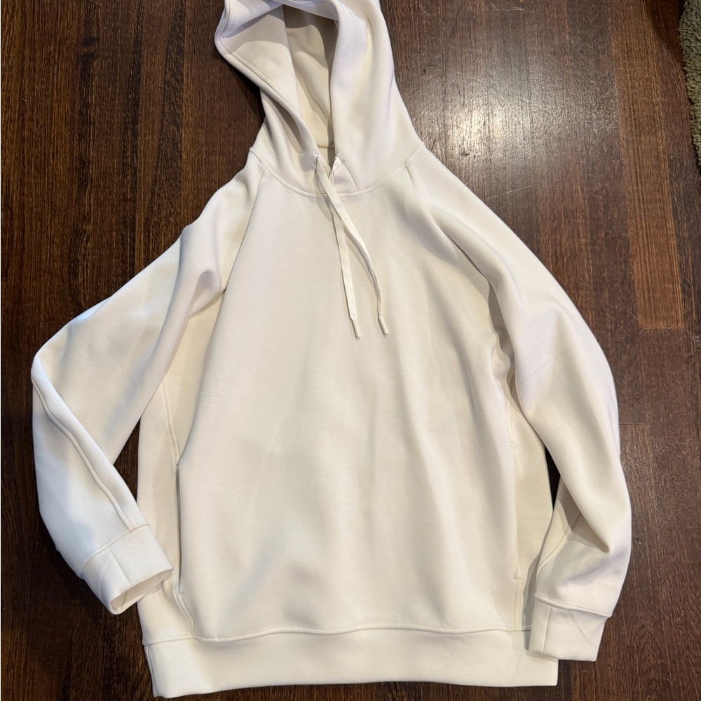 Lululemon men’s cream pullover XS